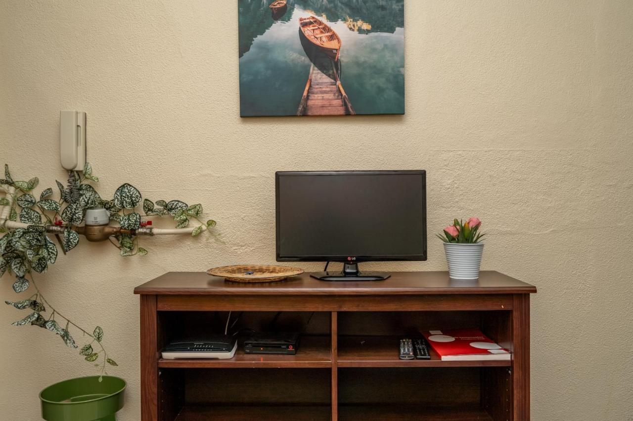 Cozy One Bedroom Apt In Historic Location - Carmo Lisboa Exterior foto