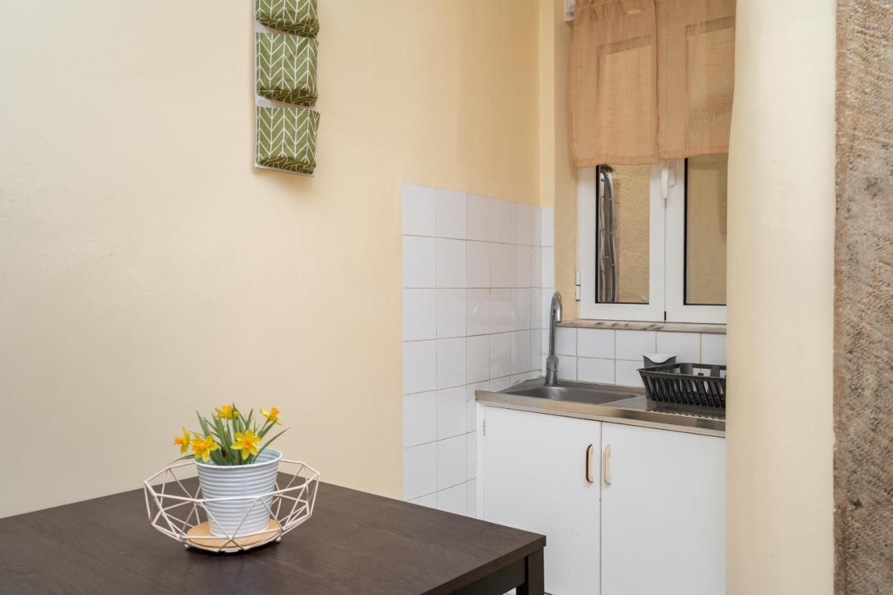 Cozy One Bedroom Apt In Historic Location - Carmo Lisboa Exterior foto